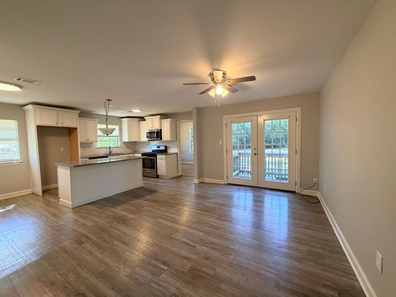 1515 Mill Rd - Photo 4 of 18
