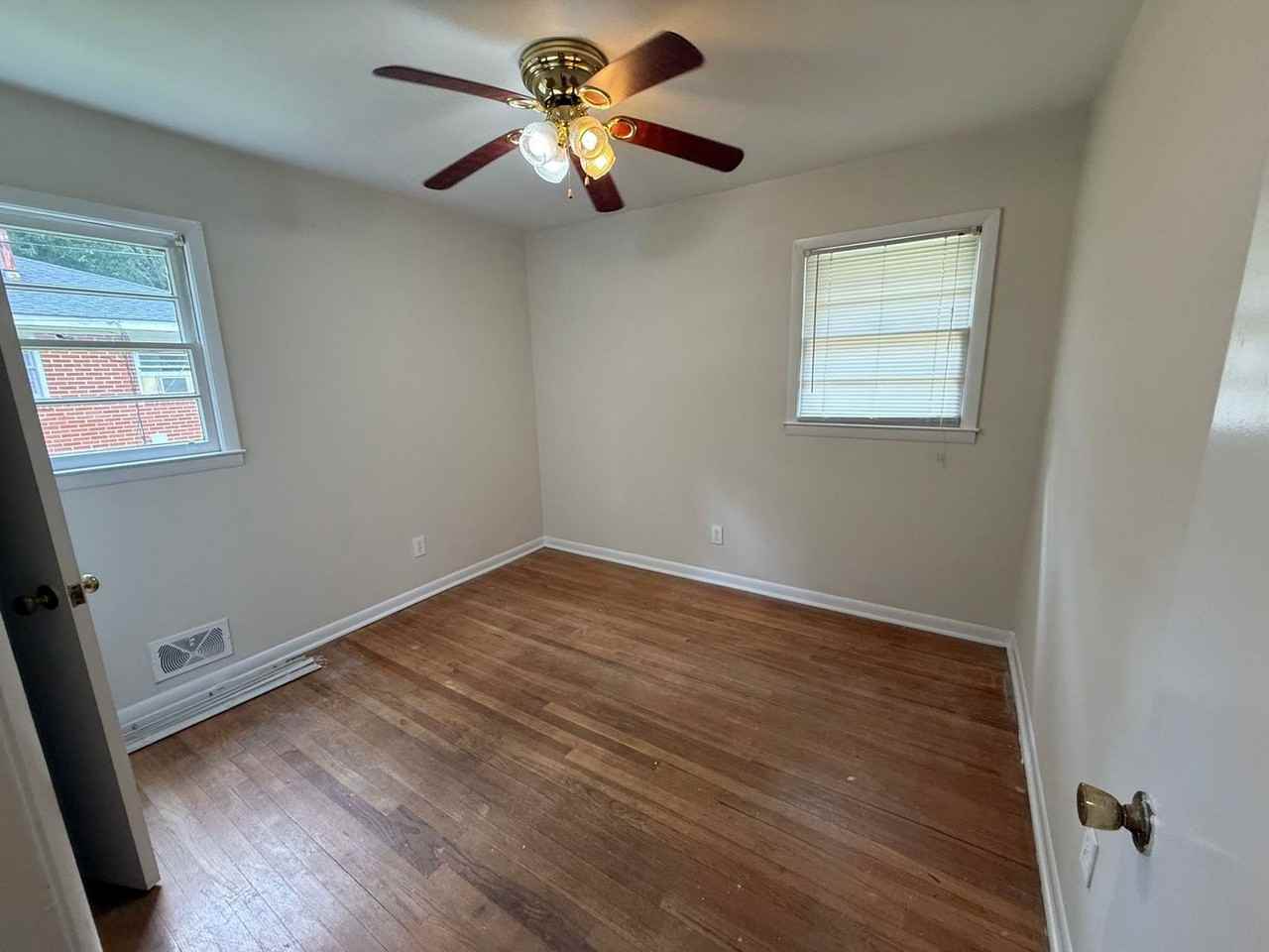 363 Morton Ave - Photo 6 of 6