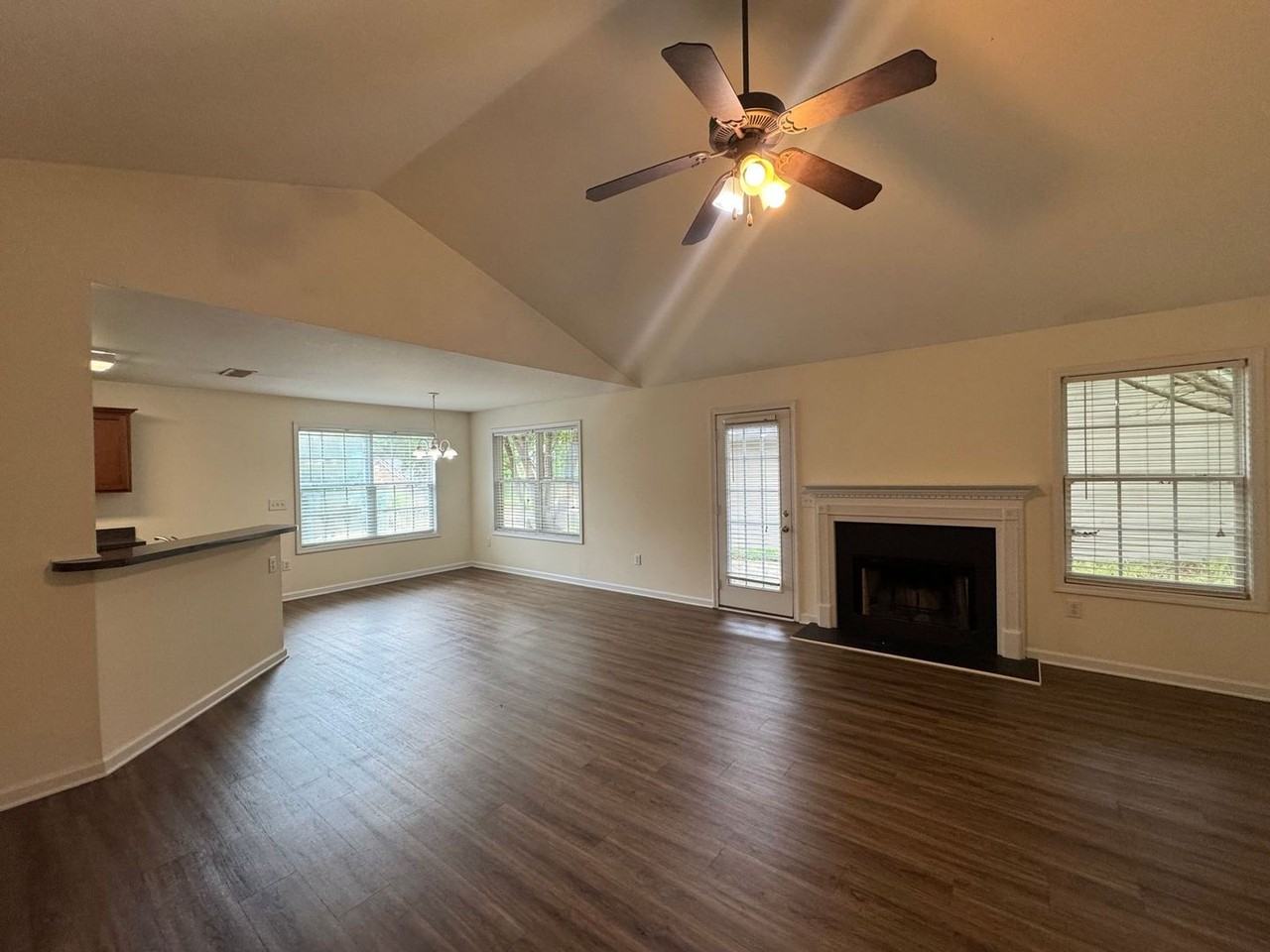 100 Pine Bark Ln - Photo 2 of 18