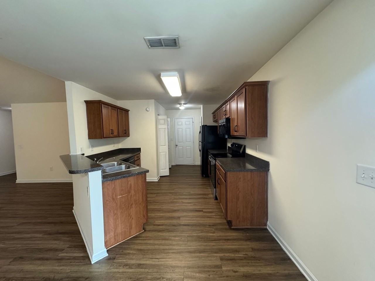 100 Pine Bark Ln - Photo 4 of 18