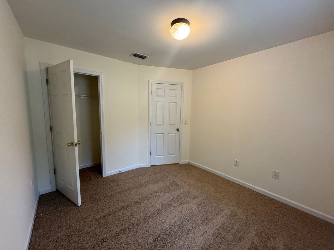 100 Pine Bark Ln - Photo 7 of 18