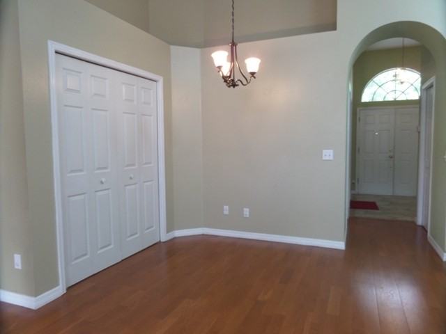 2631 Fallbrook Dr - Photo 5 of 18