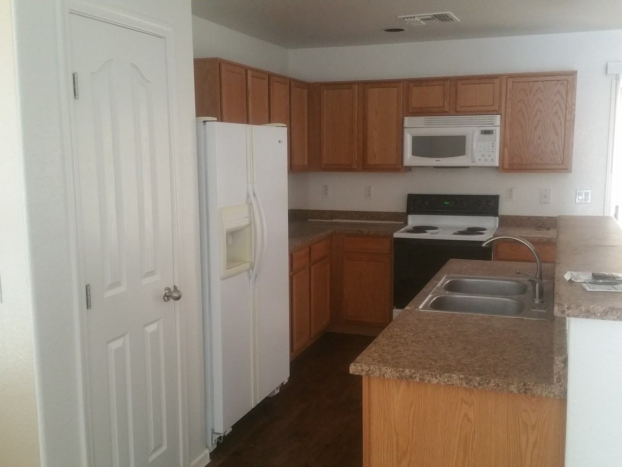 6448 W Fawn Dr - Photo 2 of 4