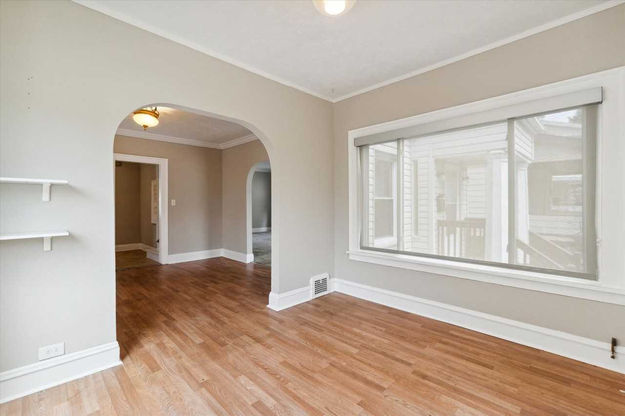 3361 Beechwood Ave - Photo 4 of 25
