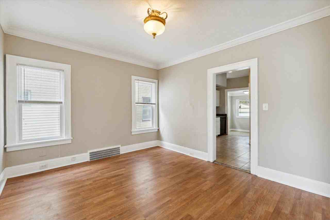 3361 Beechwood Ave - Photo 5 of 25