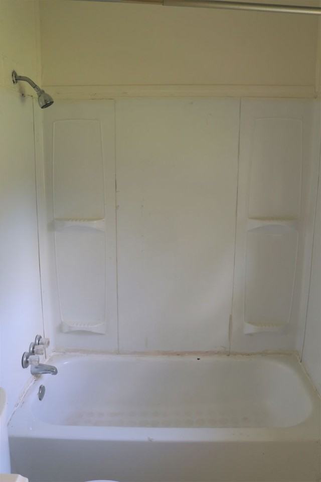 2460 Drexel St - Photo 5 of 17