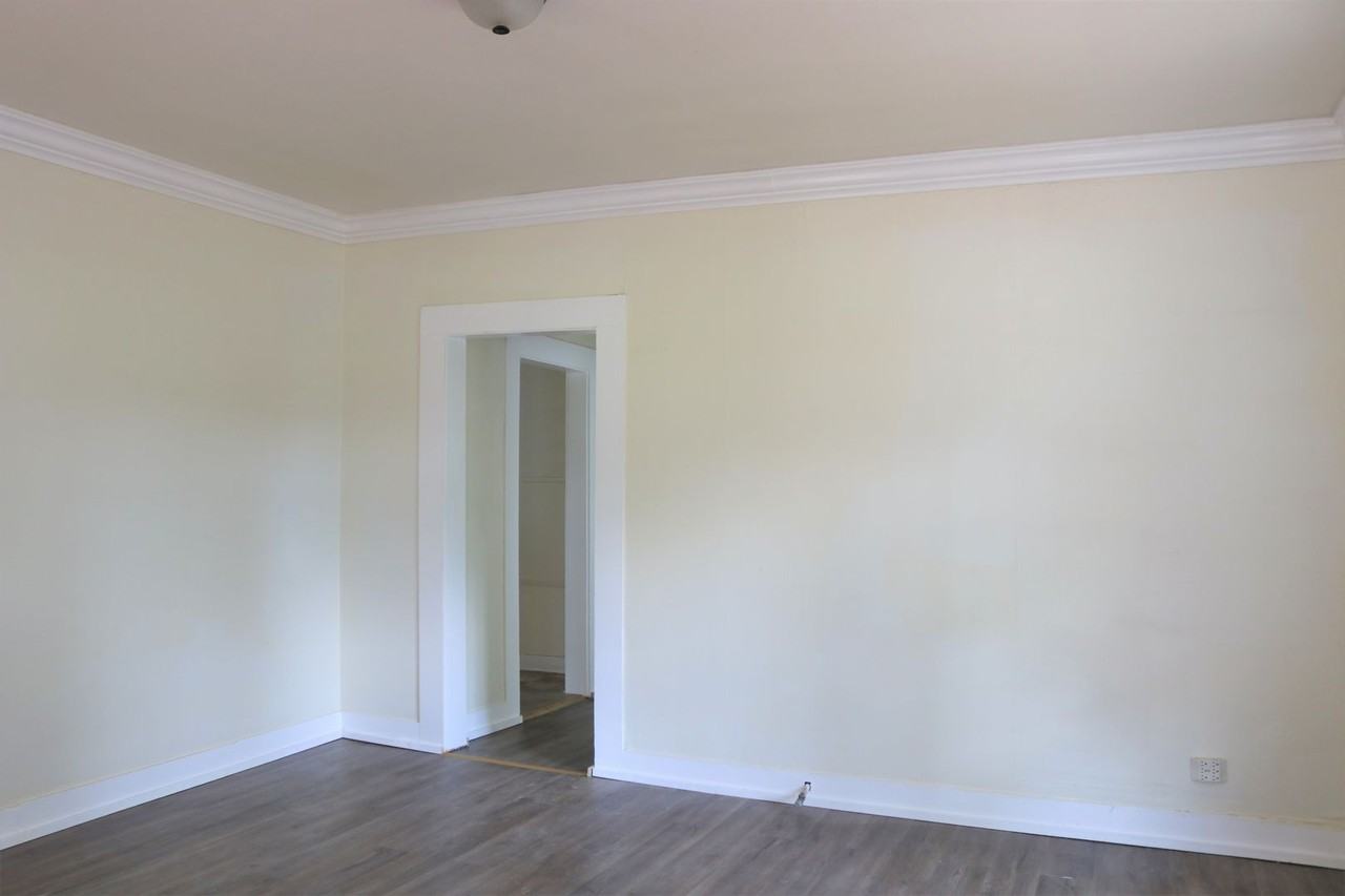 2460 Drexel St - Photo 6 of 17