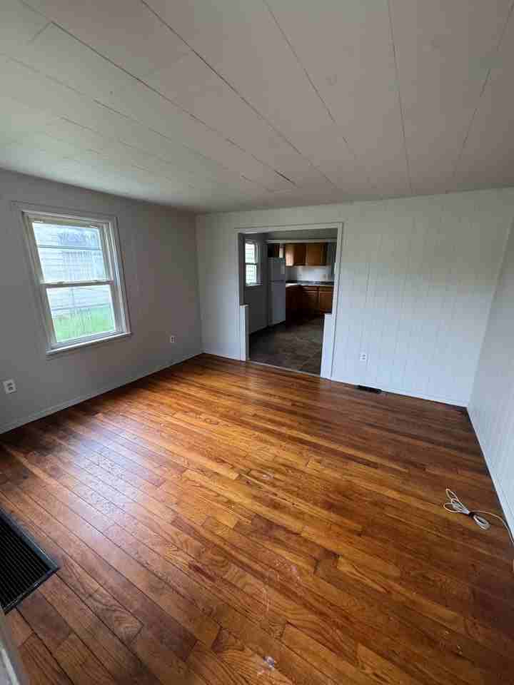 3808 Eastway Dr - Photo 2 of 8