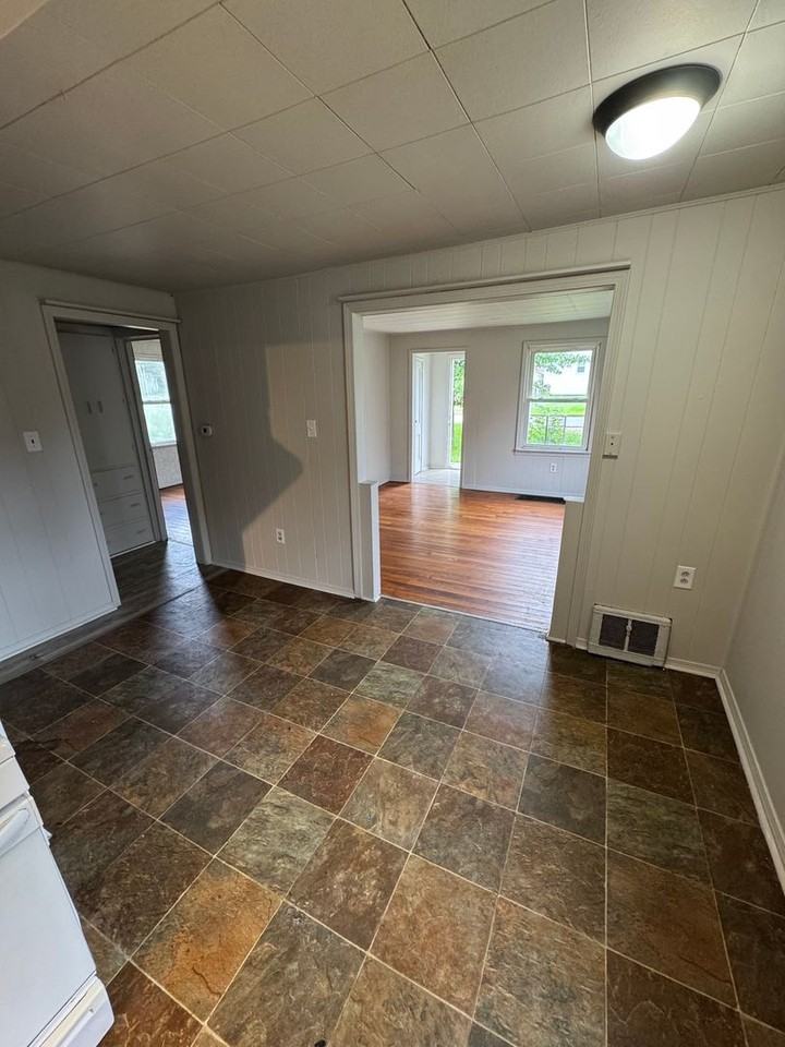 3808 Eastway Dr - Photo 4 of 8