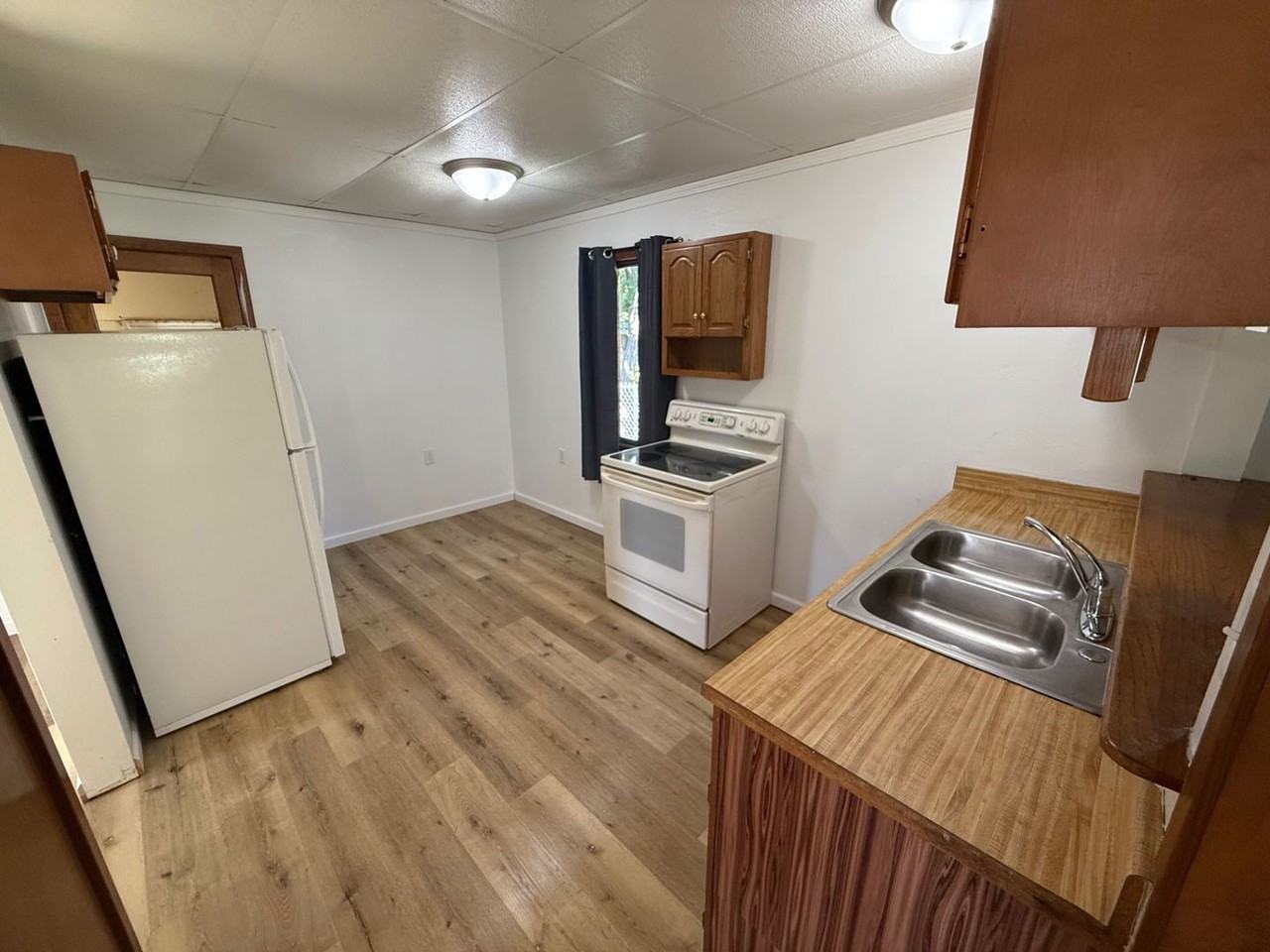 909 Finkle Ave - Photo 3 of 5