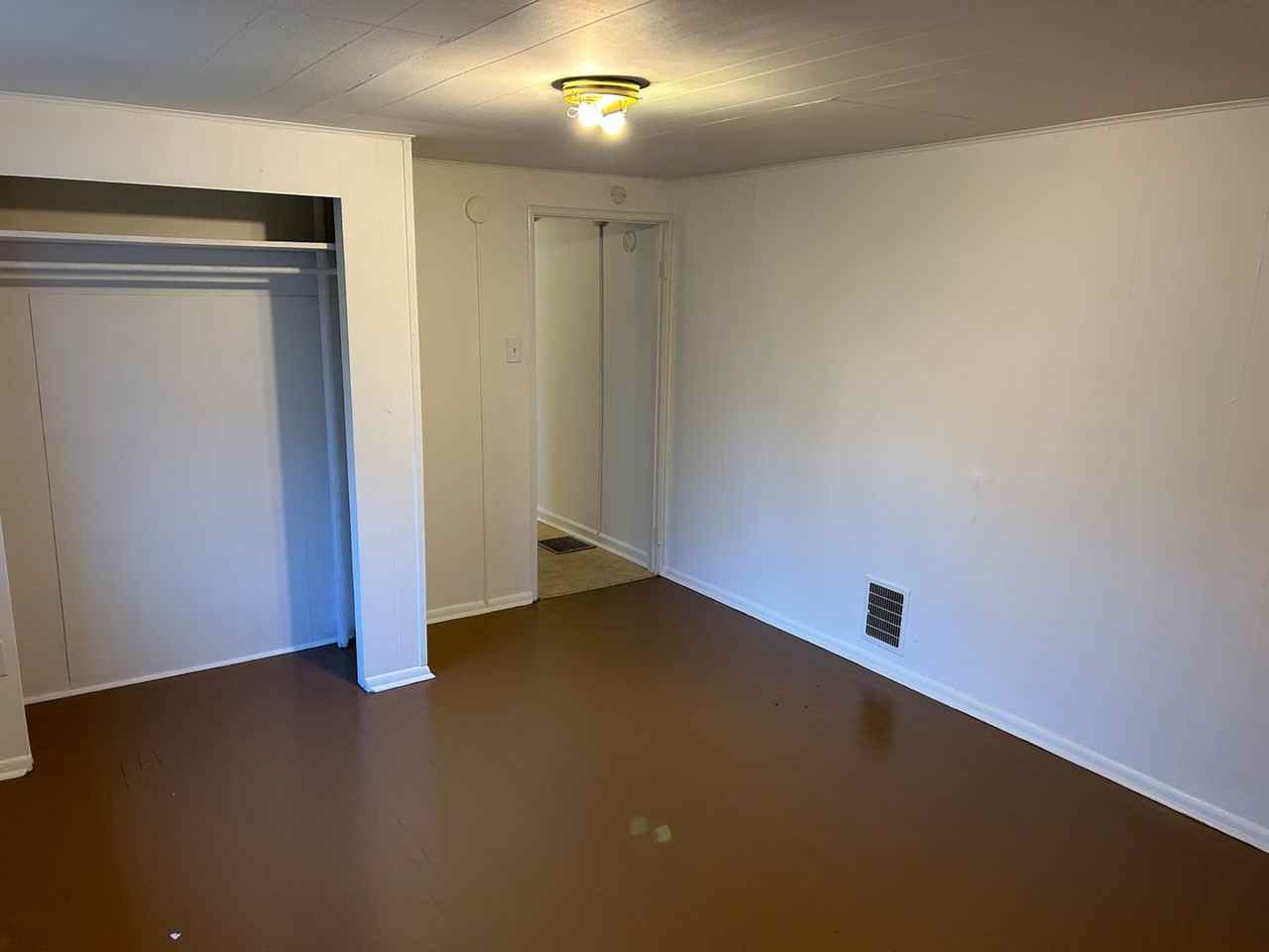741 S Noble St - Photo 3 of 9