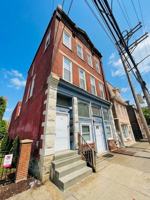 featured image of 2405 Sarah St