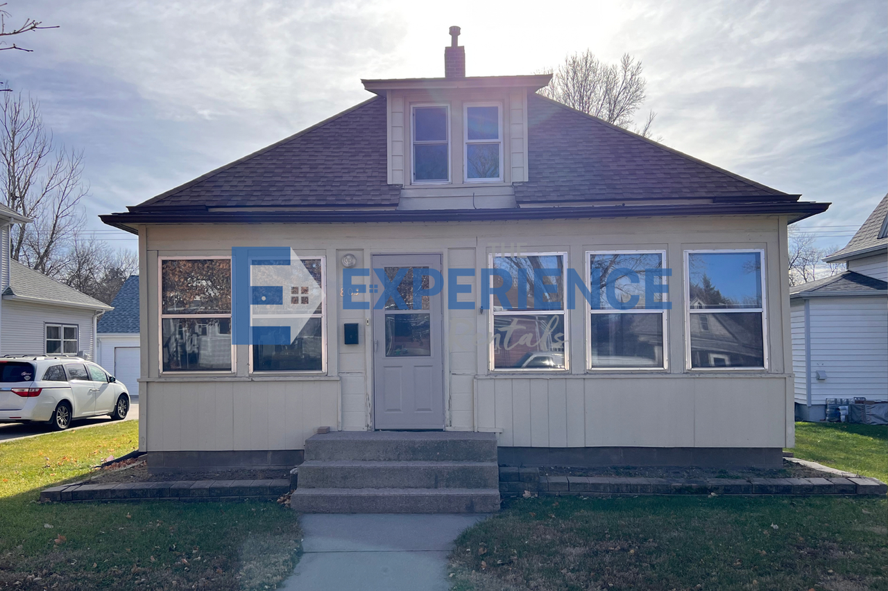 805 E 4th Ave