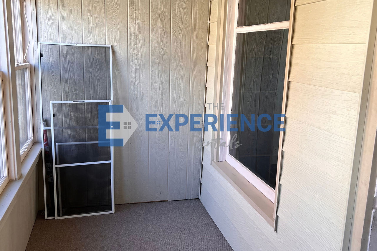 805 E 4th Ave - Photo 4 of 18