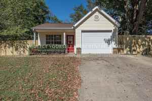 featured image of 3206 W Oakfield St