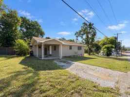 featured image of 2215 Case St