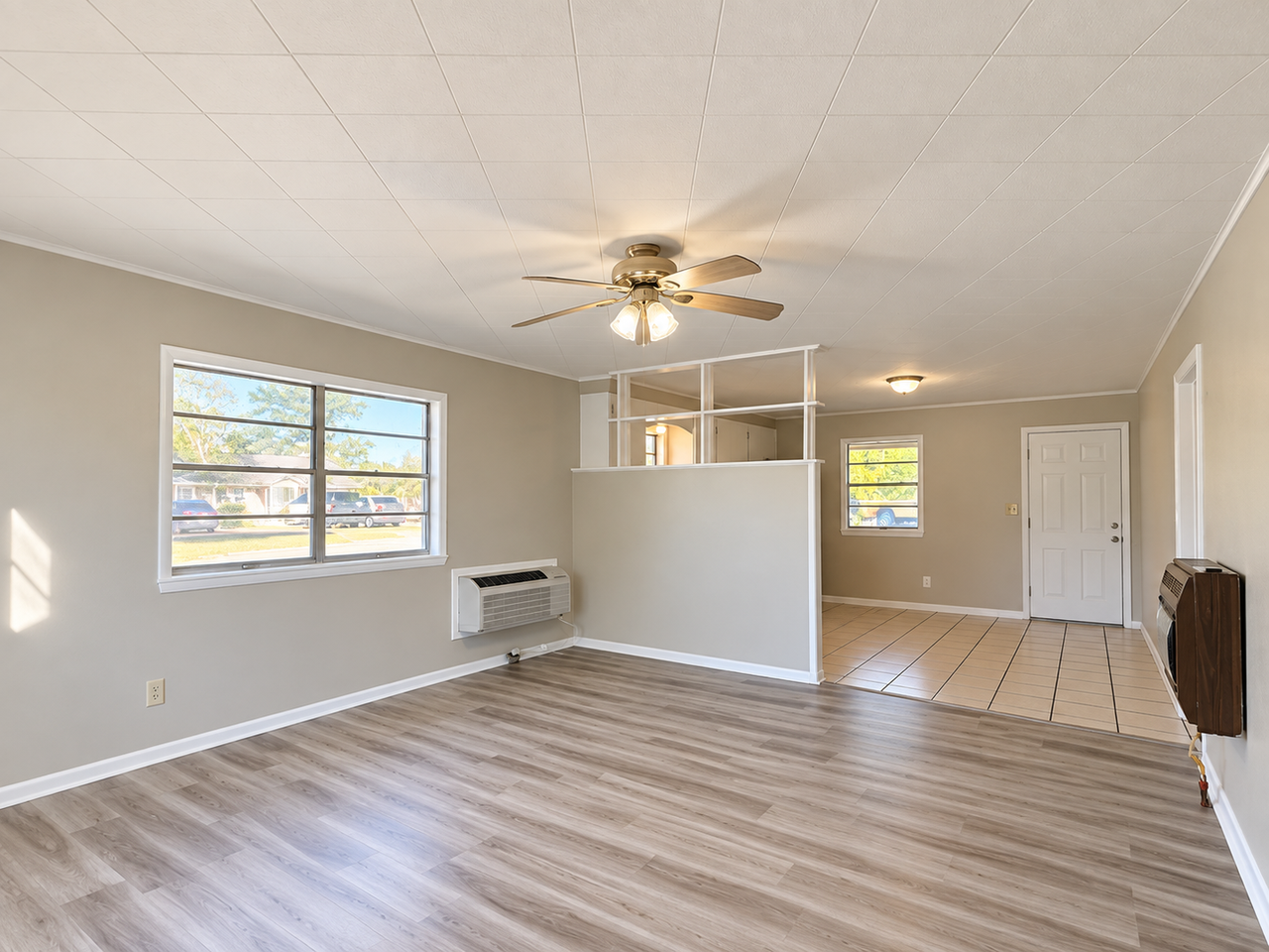 2215 Case St - Photo 6 of 17