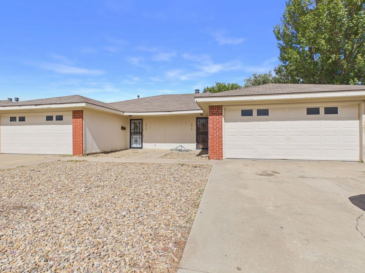 4216 Ridgecrest Cir - Photo 2 of 27