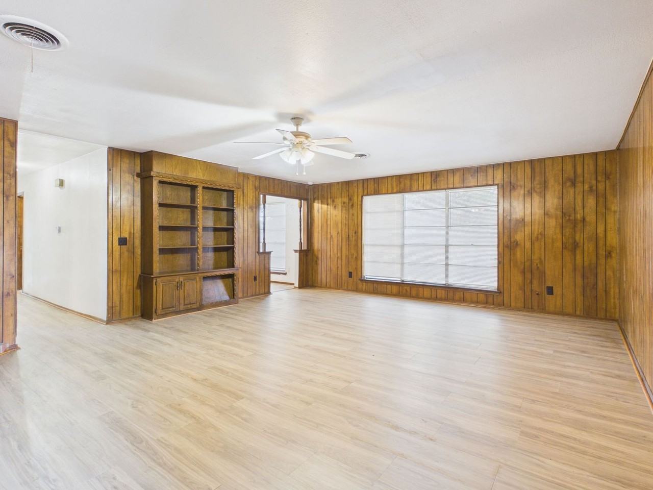 4216 Ridgecrest Cir - Photo 6 of 27