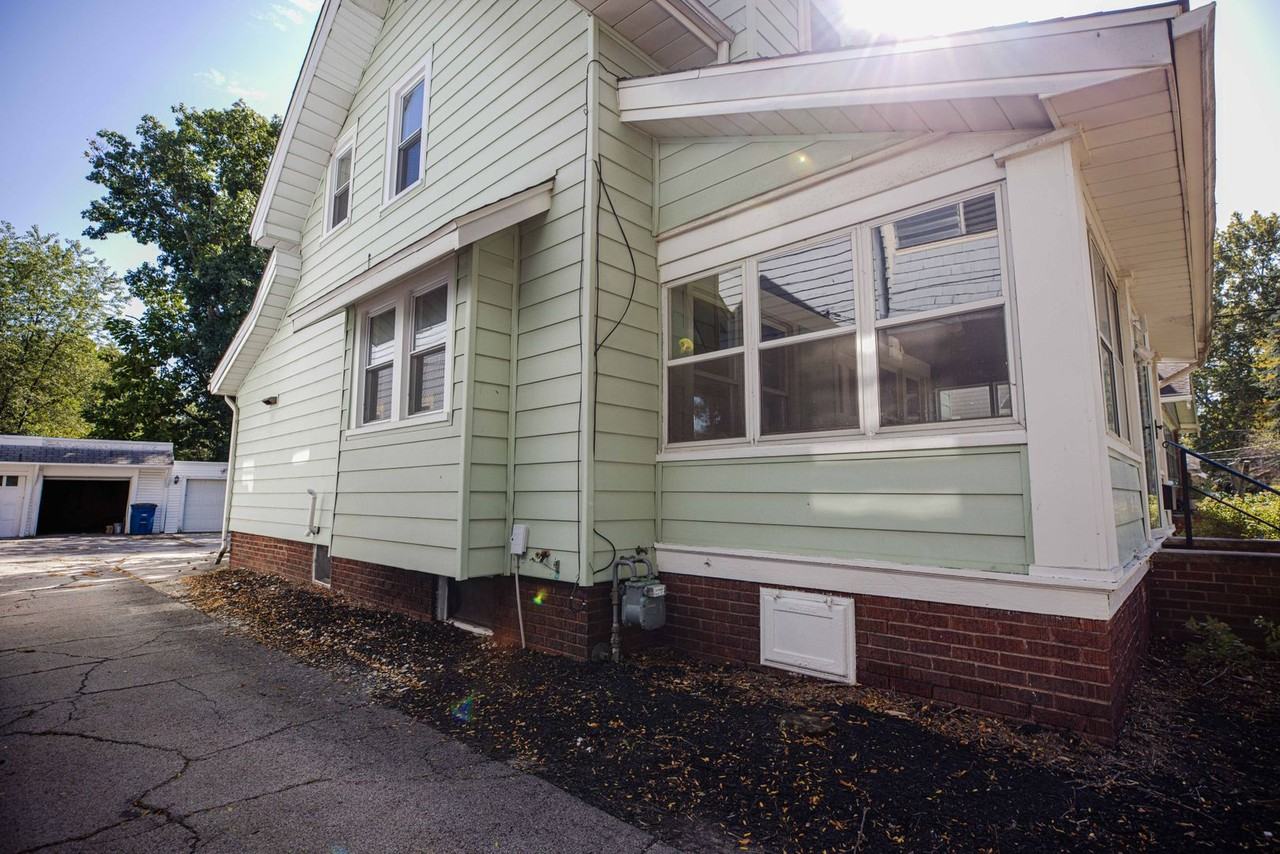 3840 Willys Pkwy - Photo 3 of 24