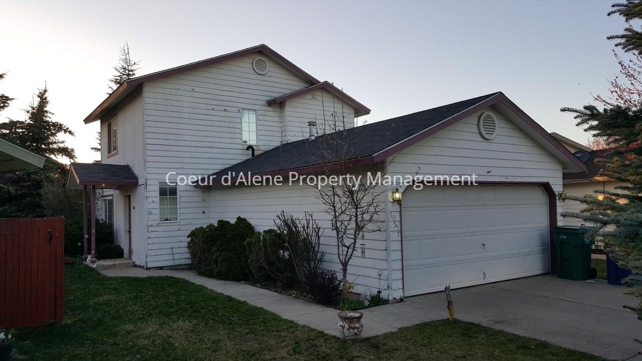 10557 N Camp Ct - Photo 2 of 2