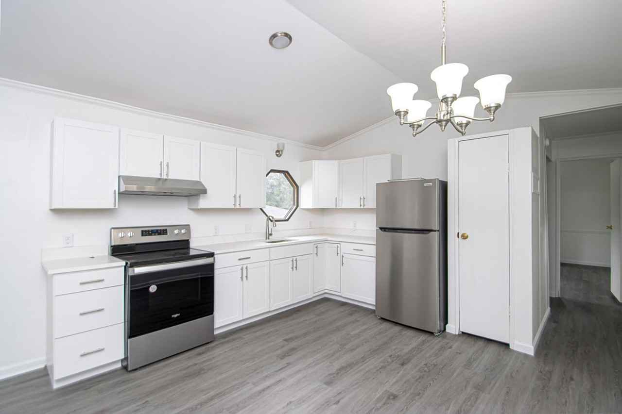 16010 Hammond Rd - Photo 2 of 13