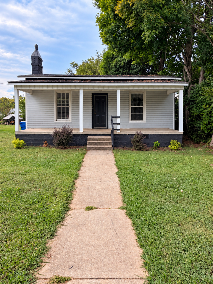 912 N Main St - Photo 2 of 18