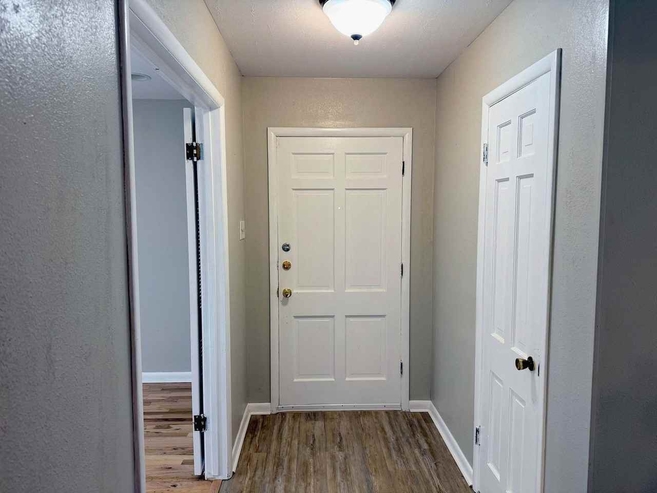 4513 Wynnwood Dr - Photo 4 of 47