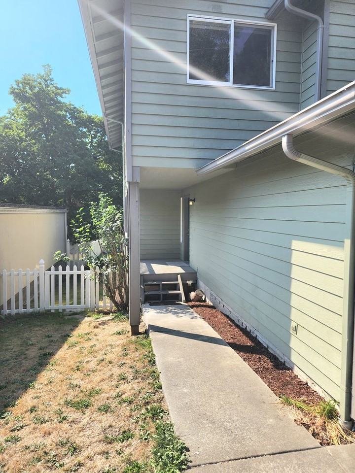 2426 Callow Rd - Photo 2 of 22