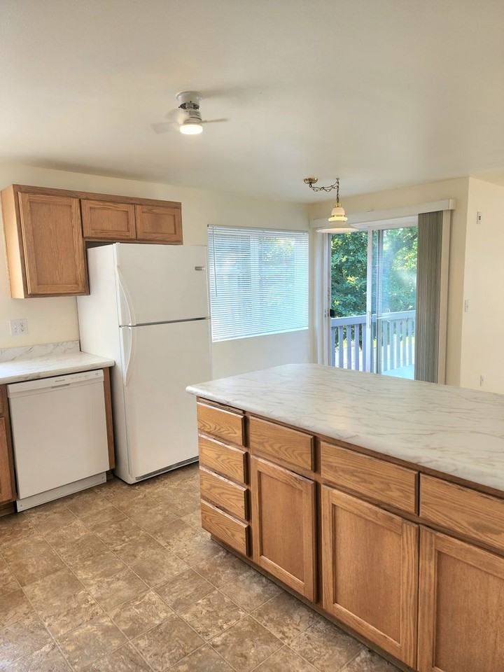 2426 Callow Rd - Photo 4 of 22