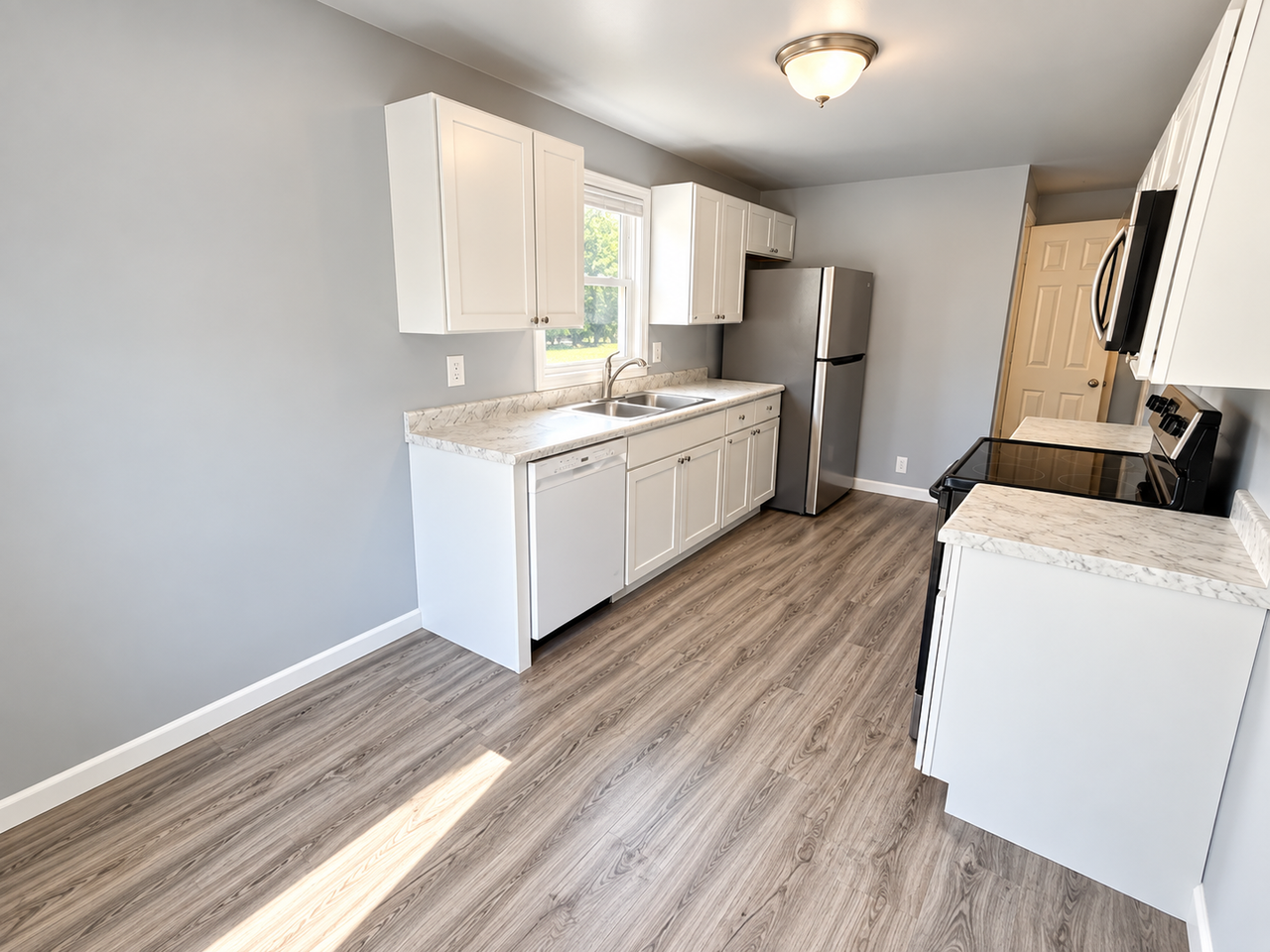 301 S Jefferson Ave - Photo 6 of 25