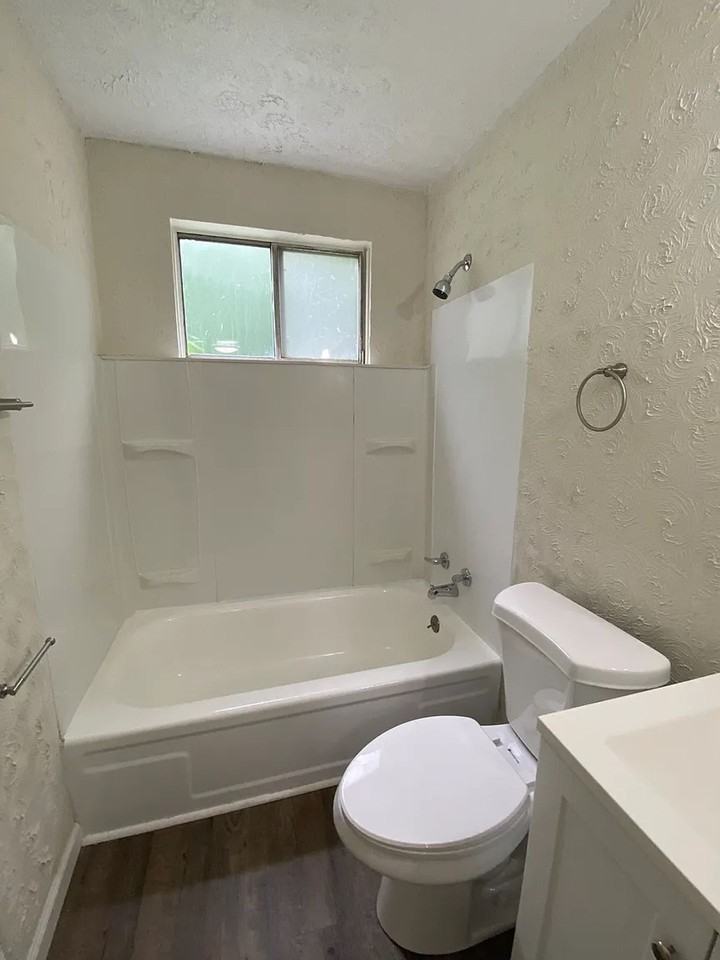 Hubbard Drive Garden Apartments - Photo 6 of 11