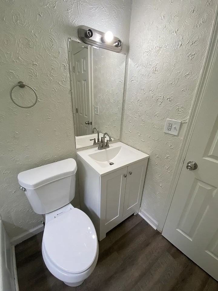 Hubbard Drive Garden Apartments - Photo 7 of 11