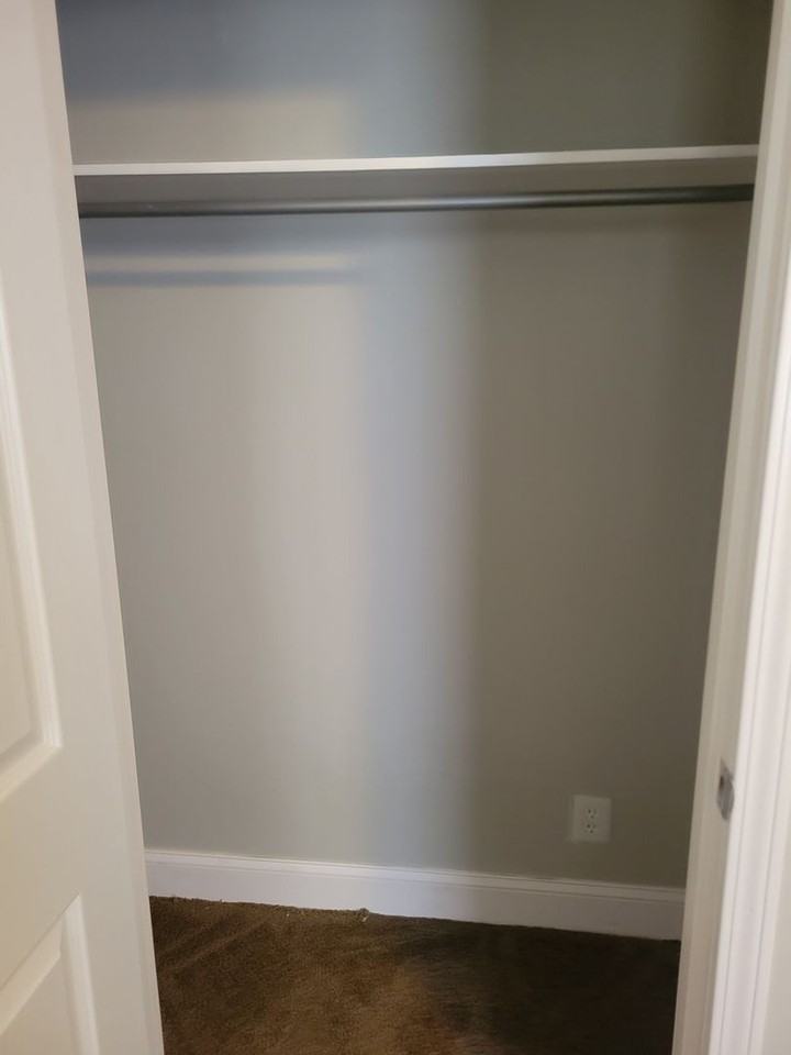 2302 Griffiths Ave - Photo 4 of 14
