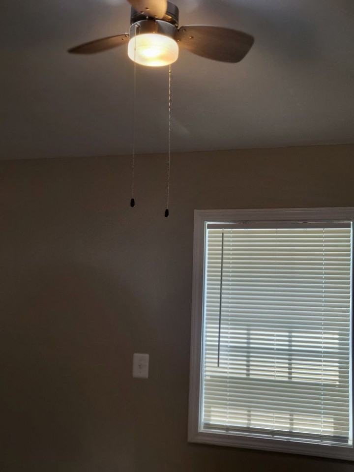 2302 Griffiths Ave - Photo 5 of 14
