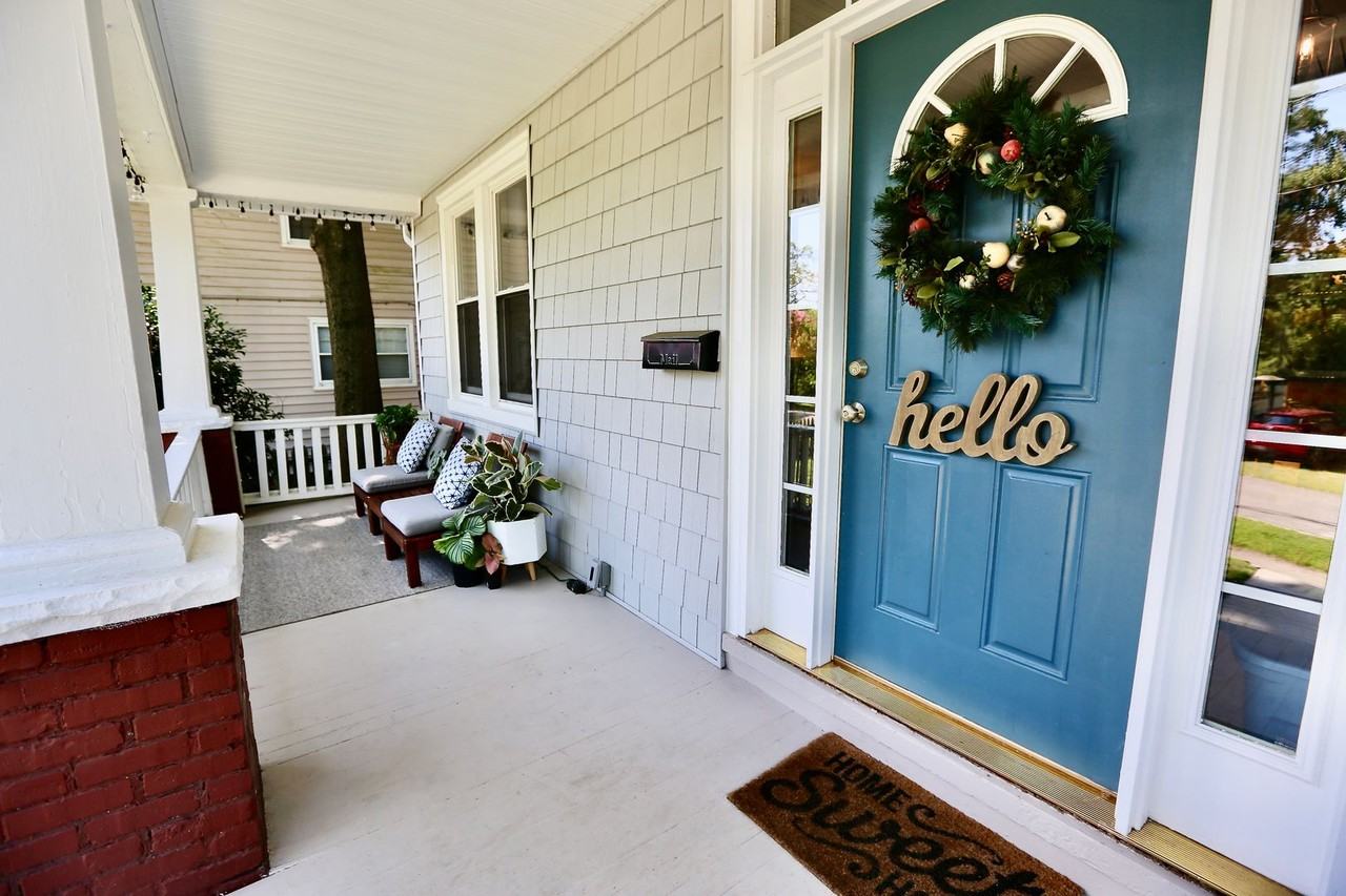 1737 Fontainebleau Cres - Photo 3 of 37