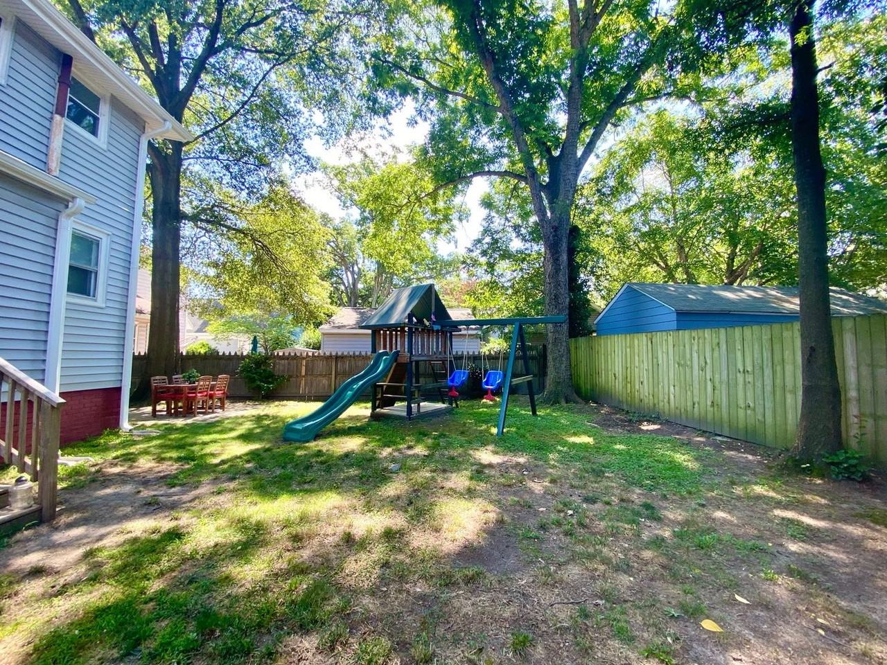 1737 Fontainebleau Cres - Photo 4 of 37