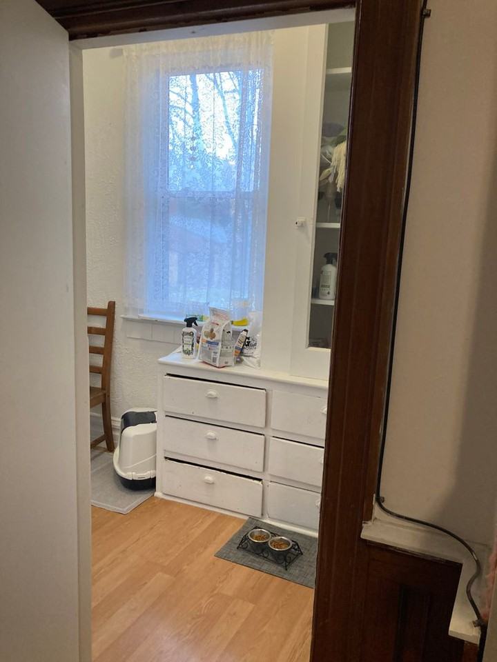 435 Graham - Photo 5 of 50