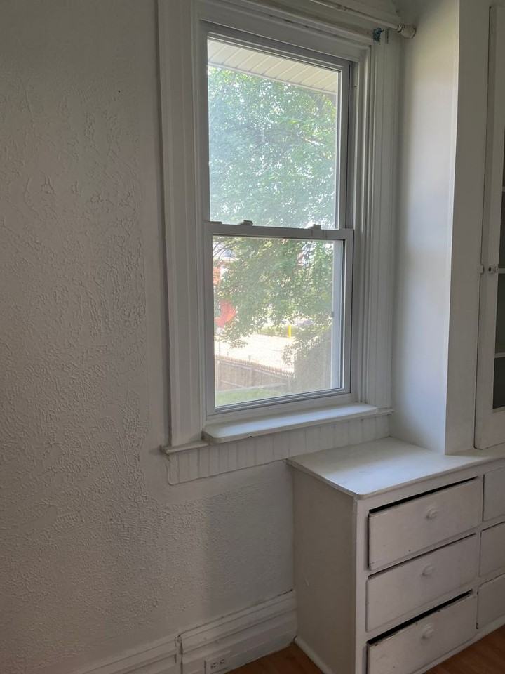435 Graham - Photo 7 of 50