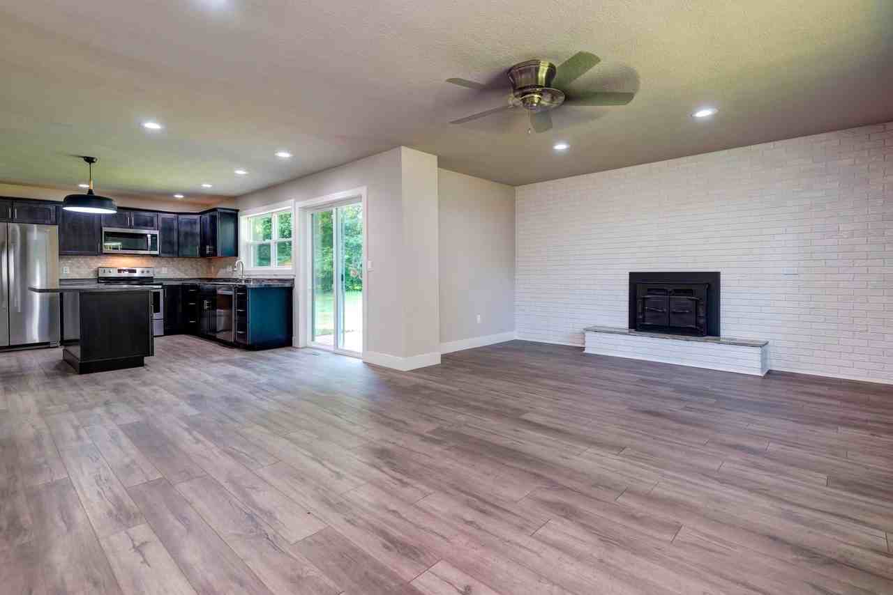 2634 E Sequiota St - Photo 6 of 17