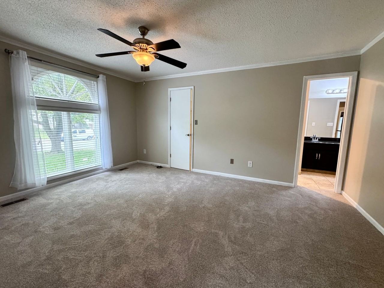 3710 Ne Stanton St - Photo 4 of 30