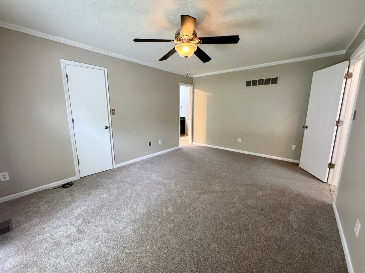 3710 Ne Stanton St - Photo 5 of 30