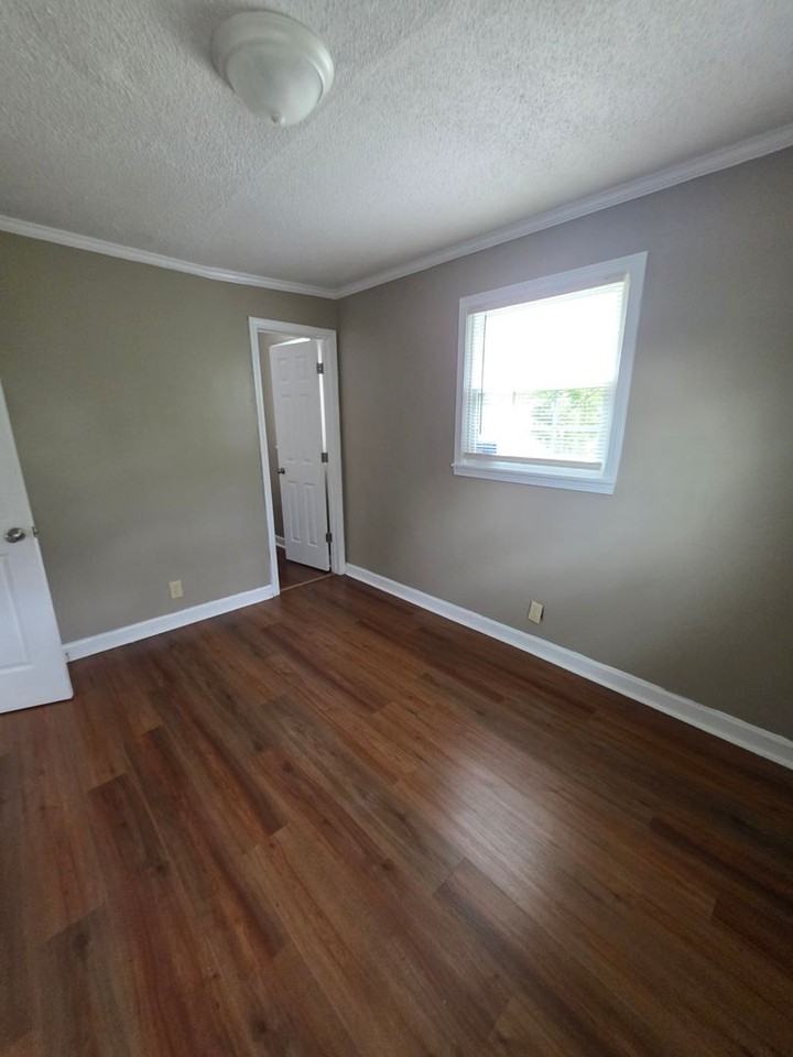 1428 Tradd Ct - Photo 7 of 26