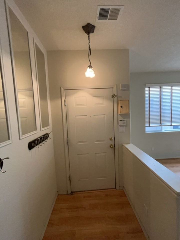 7817 Louisiana Blvd Ne #202 - Photo 2 of 11
