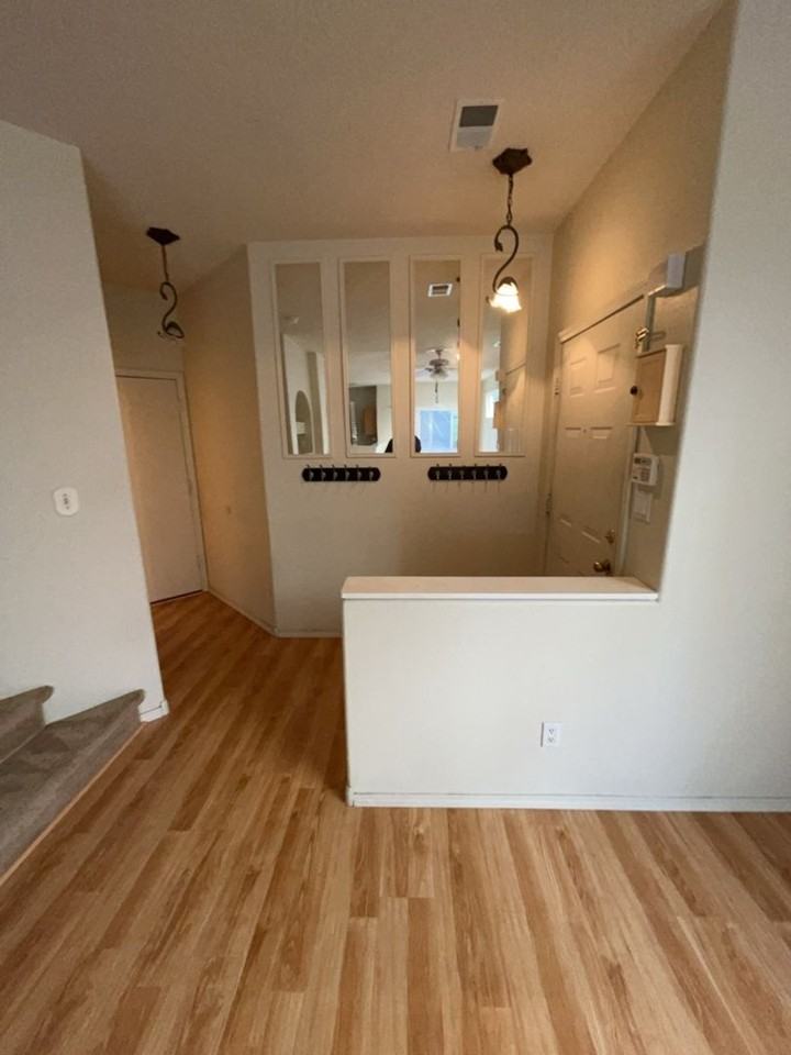 7817 Louisiana Blvd Ne #202 - Photo 3 of 11