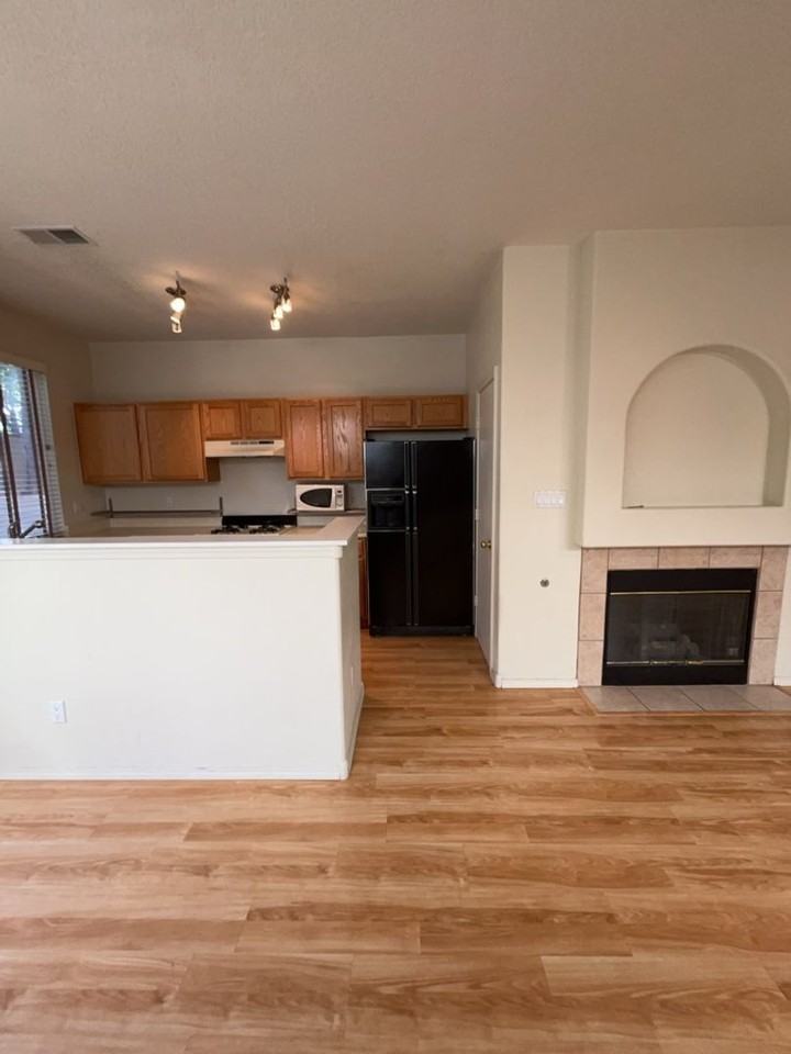 7817 Louisiana Blvd Ne #202 - Photo 6 of 11