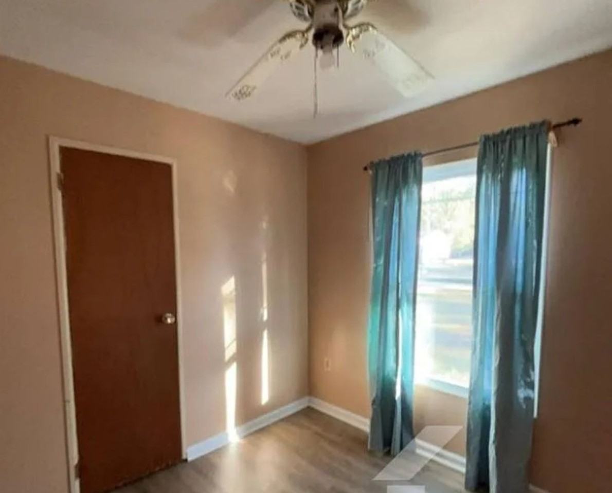 113 Susan Ave - Photo 5 of 21