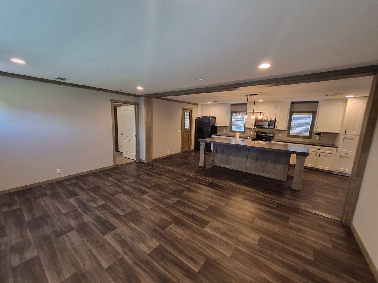 7151 Woodlake Pkwy #451 - Photo 5 of 30