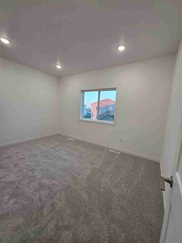1511 Keystone Cir Ne - Photo 6 of 17