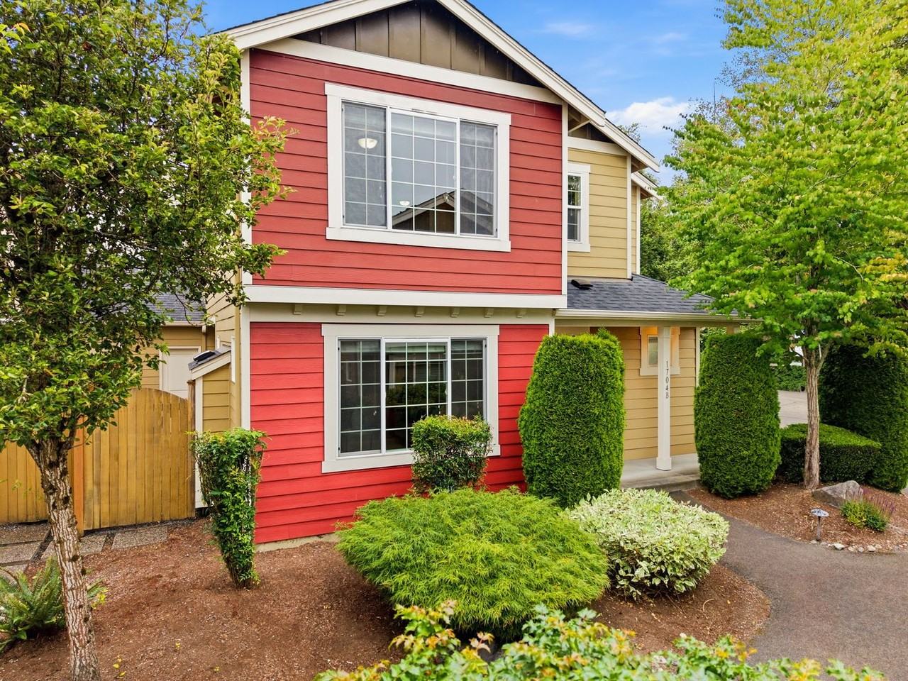 1704 156th Pl Sw #B - Photo 2 of 41